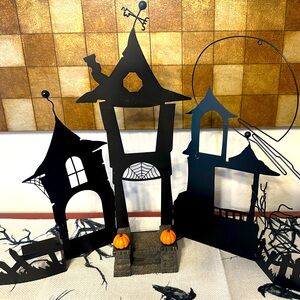 Hallmark Halloween black metal haunted house